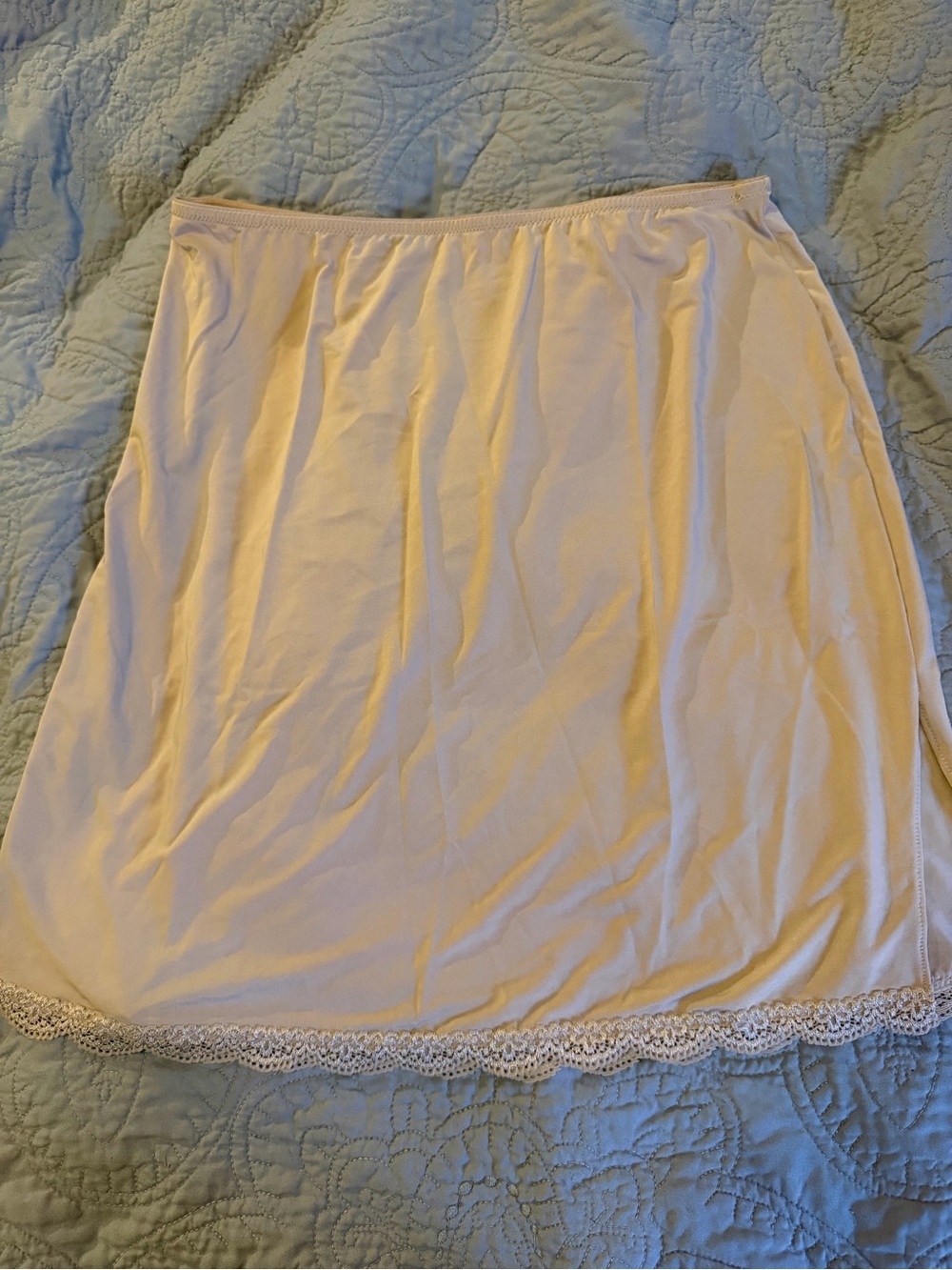 Jockey vtg 90s Women's Cream mini Slip Skirt with Lace Trim